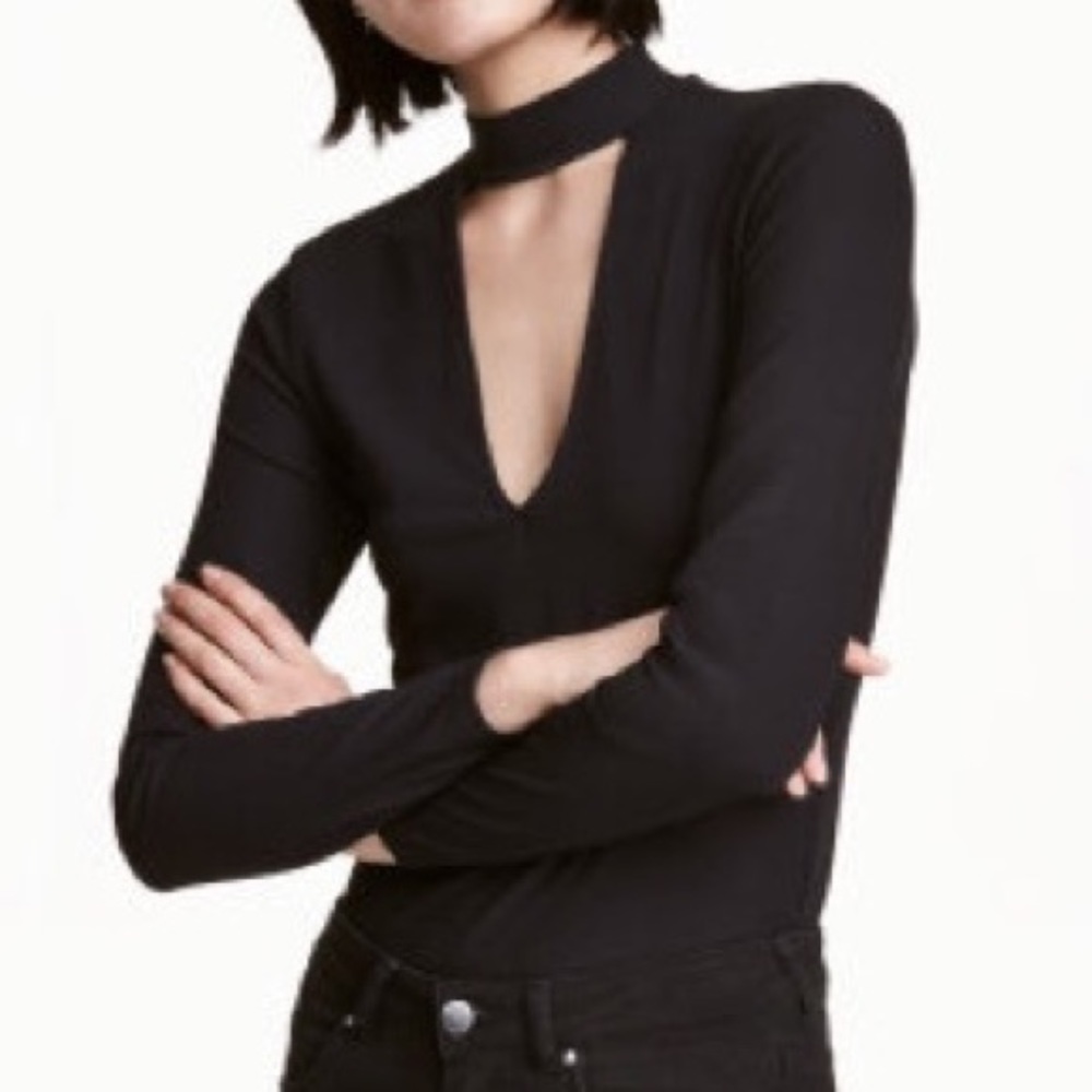 h&m black cutout choker top